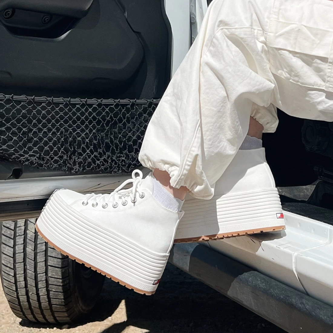 GIANT WHITE 9 GIANT WHITE - Image 7