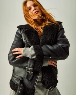 QUINN JACKET BLACK 17 QUINN JACKET BLACK -Fashion Haven Shop SM 2023 JANUARY LIFESTYLE 01 BM300517 0724 CROP