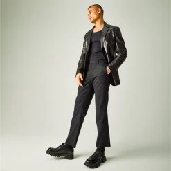 CESARE BLACK LEATHER -Fashion Haven Shop SM 2023 JANUARY LIFESTYLE 25 CESARE 1385 CROP